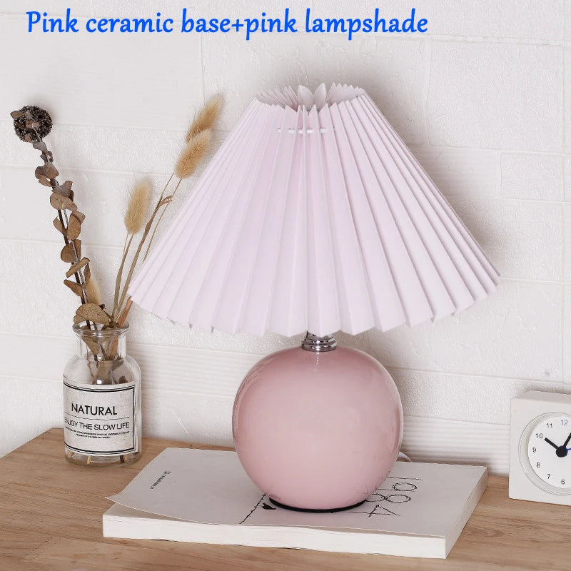 Vintage Pleated Table Lamp
