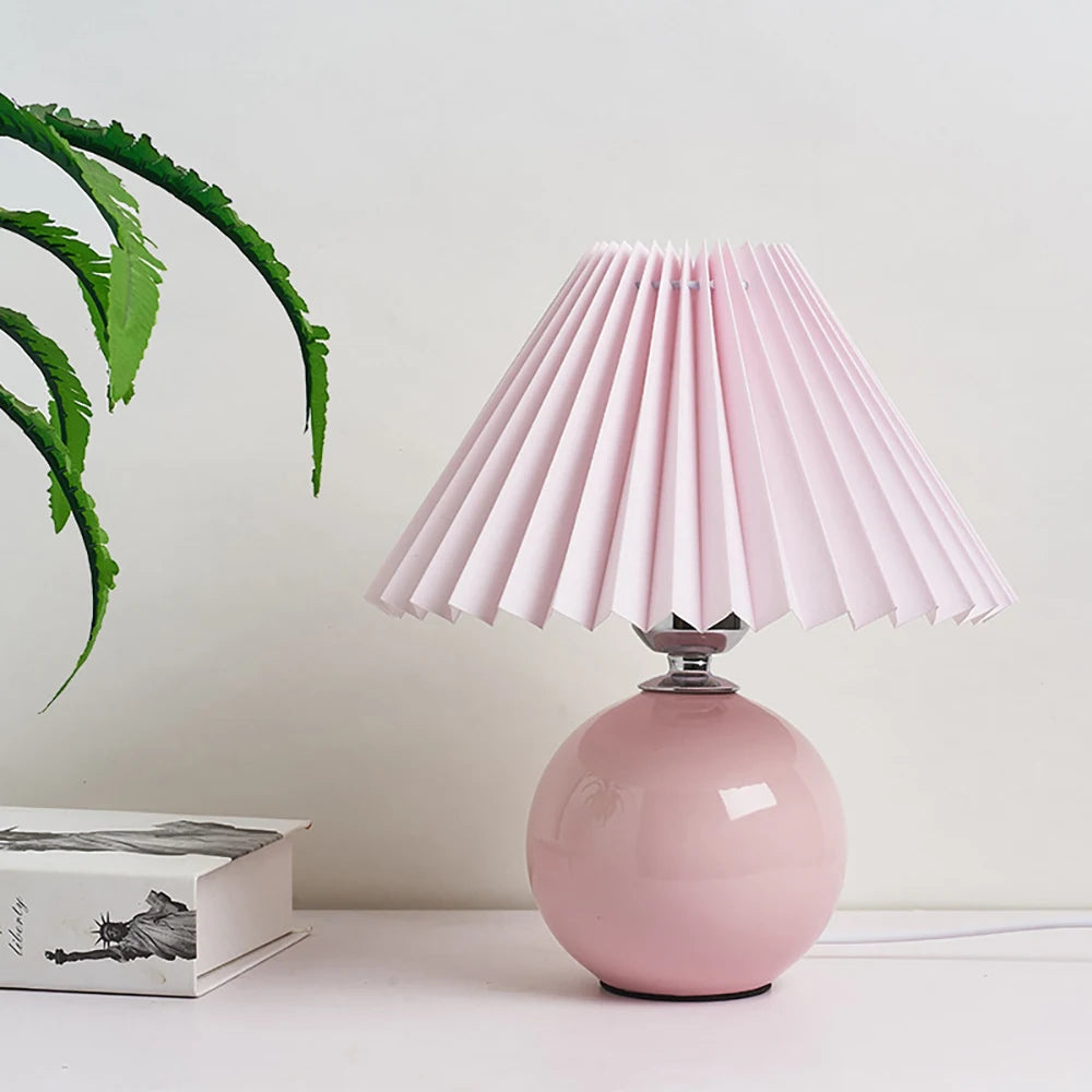 Vintage Pleated Table Lamp