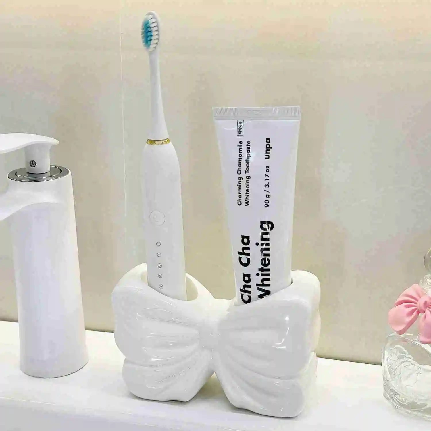 Ceramic Bowknot Toothbrush Holder
